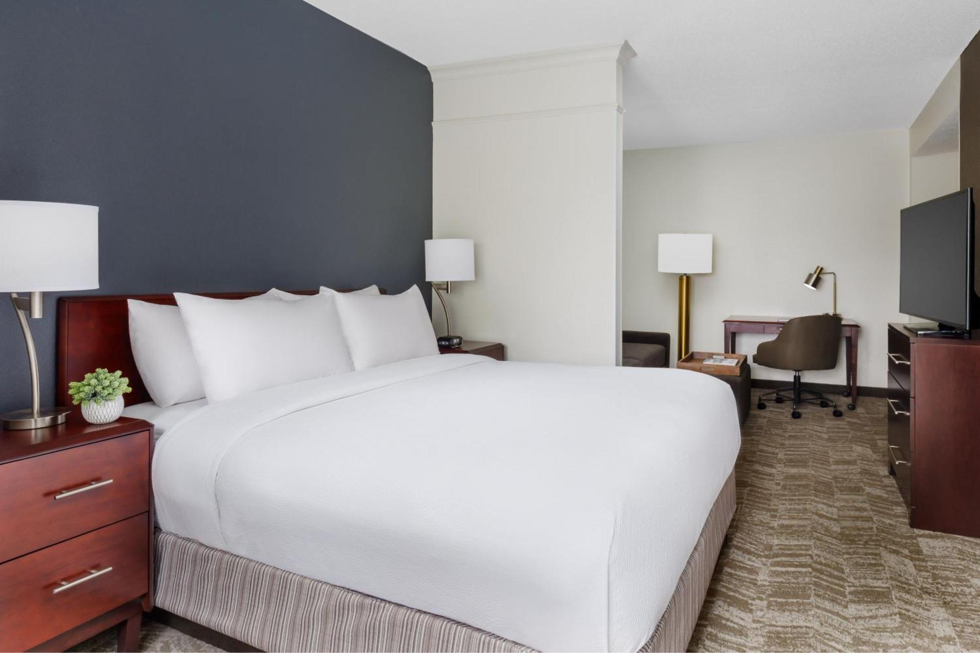 Springhill Suites Manchester-Boston Regional Airport Экстерьер фото